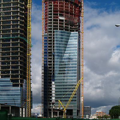 Torre Espacio by Cesar Serrano