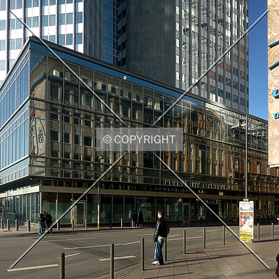 Bankgebäude BfG by David Guija