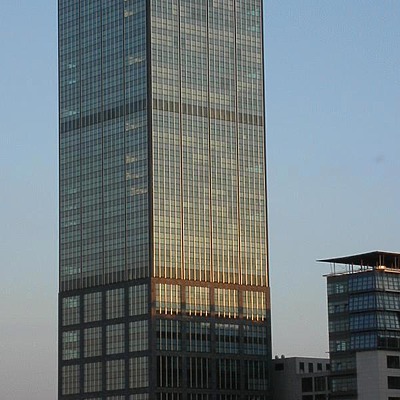 Hochhaus Treptower by Cesar Serrano