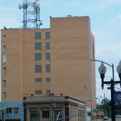 AT&T Building by Rodney Gunn