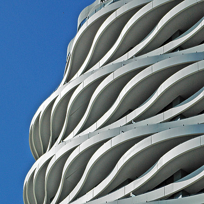 The Wave by John Bek