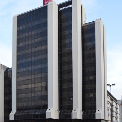 Avenida José Malhoa 27 by Huopa
