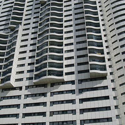 Hochhaus Neue Donau by Cesar Serrano