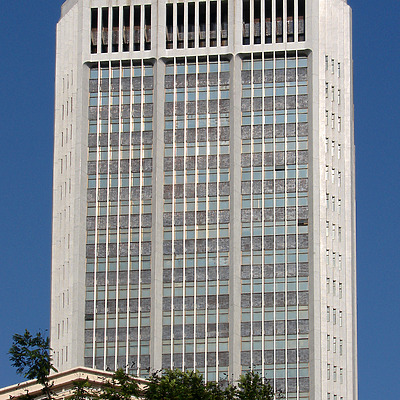 Peninsula Plaza by Horst Kiechle