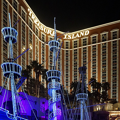 Treasure Island Hotel & Casino by Ryan Hildebrand