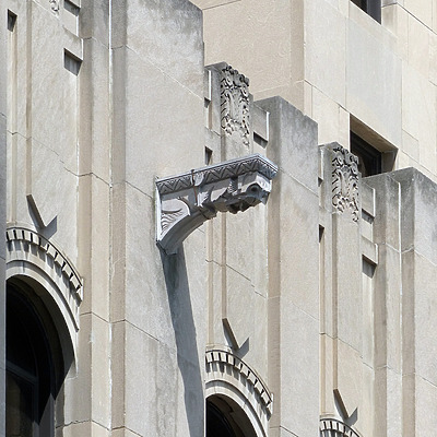 PNC Bank Building by Nate Lindsey