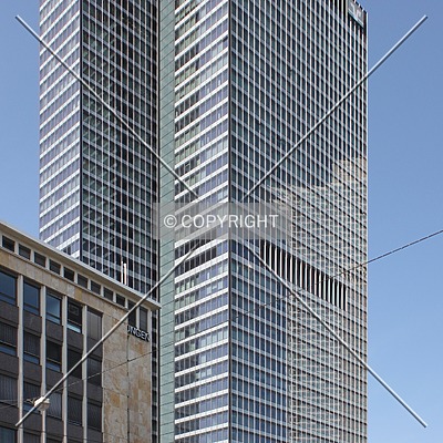 City-Hochhaus by Emmanuel D.