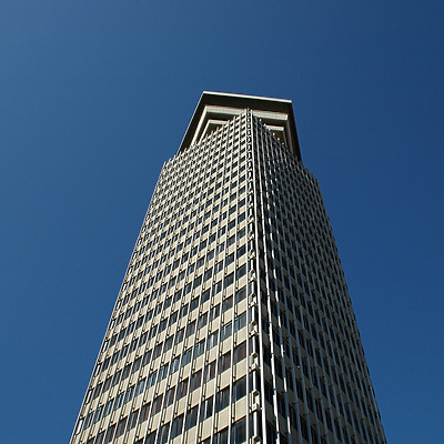 Edificio Colón by John Bek
