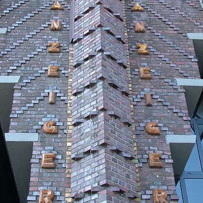 Anzeiger Hochhaus by Pedro Marcelino