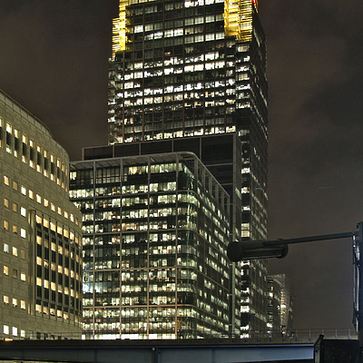 25 Canada Square by Cesar Serrano