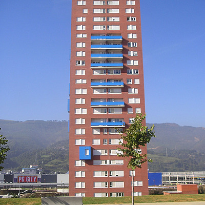 Torre VII by Mikel Allende