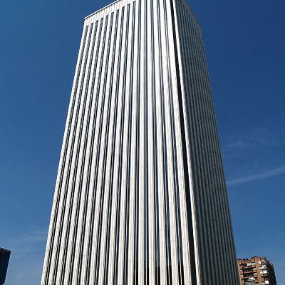 Torre Picasso by Cesar Serrano