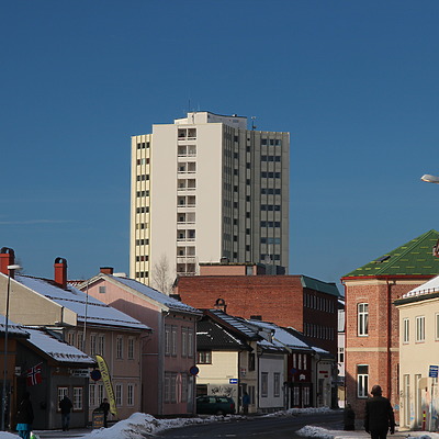 Skistadbygget by Kjetil Balog
