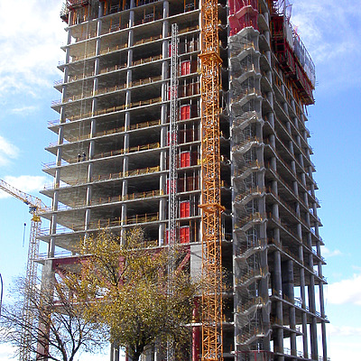 Torre Espacio by Cesar Serrano