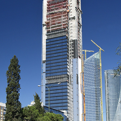 Torre Caja Madrid by Cesar Serrano