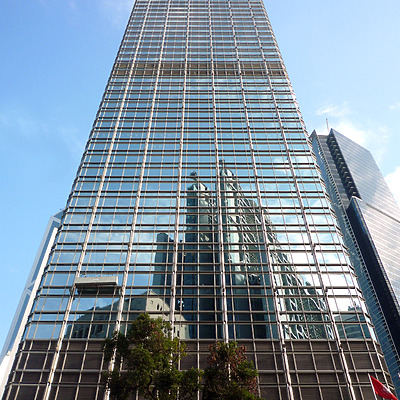 Cheung Kong Centre by Wilson Ling