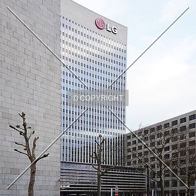 LG Tower by Nephilim