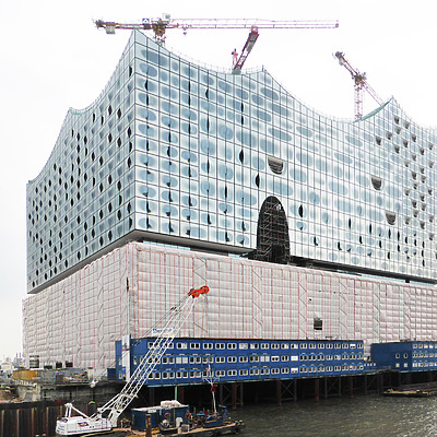 Elbphilharmonie by Der Hamburger