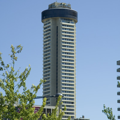 Empire Landmark Hotel by Pavel Toczynski