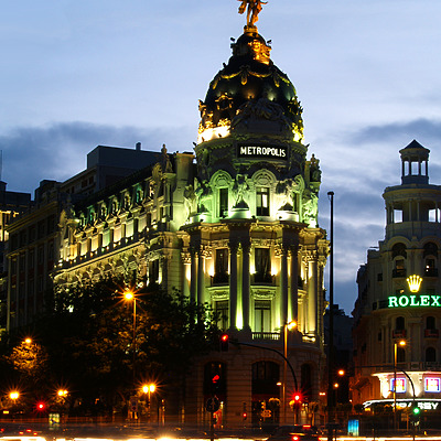 Edificio Metropolis by Cesar Serrano