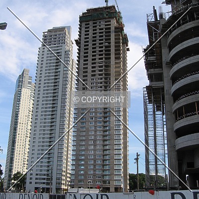 Torre del Parque by Maximiliano Buono