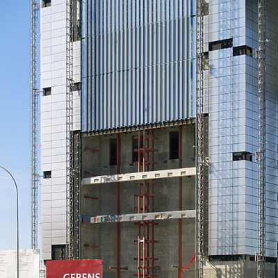Torre Caja Madrid by Cesar Serrano