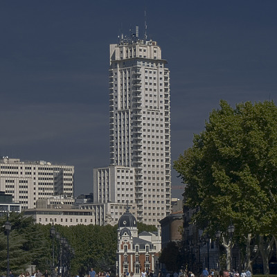 Torre de Madrid by Cesar Serrano