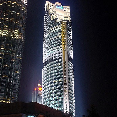 Menara Maxis by Edmund Teo