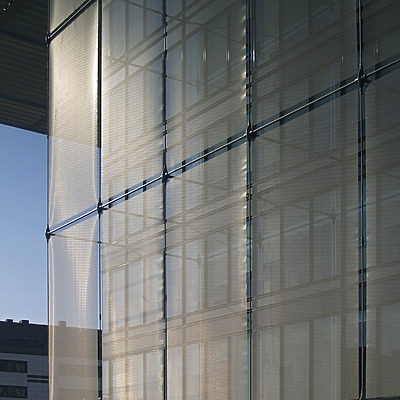 Edificio Portico by Cesar Serrano