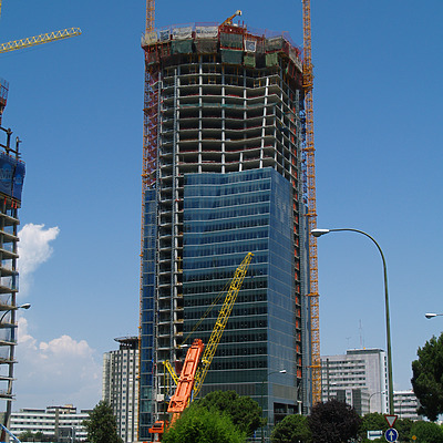 Torre Espacio by Cesar Serrano