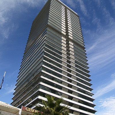 Torre Mapfre by Cesar Serrano