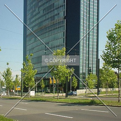 ARAG Tower by Nephilim