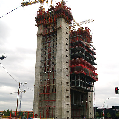 Torre Caja Madrid by Cesar Serrano