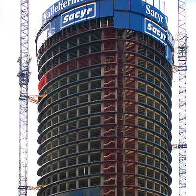 Torre Sacyr Vallehermoso by Cesar Serrano