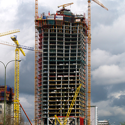 Torre Espacio by Cesar Serrano