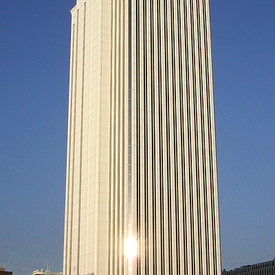 Torre Picasso by Cesar Serrano
