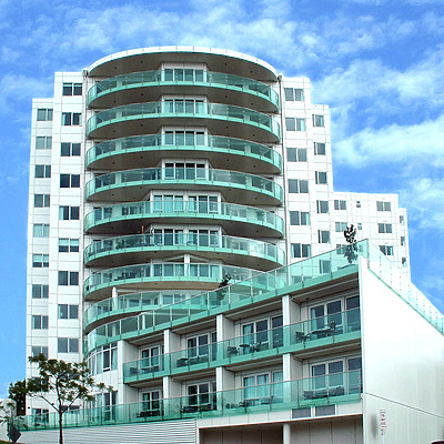 Kingsview Resort & Towers by John Bek