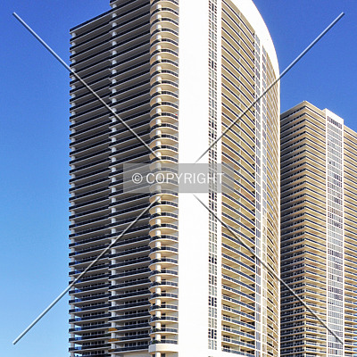 The Beach Club Tower 3 by Jorge Molina