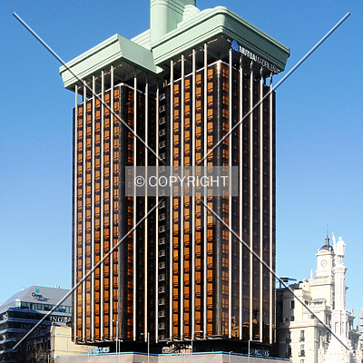 Torre Colón by Jorge Molina