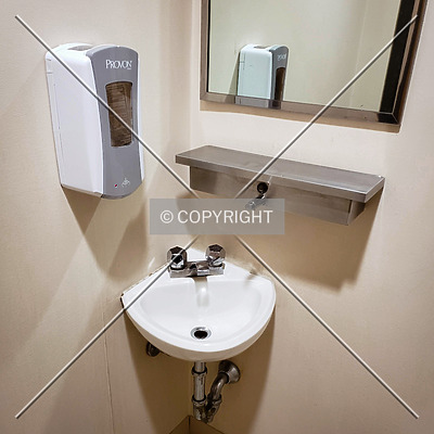 Gateway Regional Medical Center Binnery Wing by Ryan Hildebrand