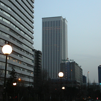 Torre Picasso by Cesar Serrano