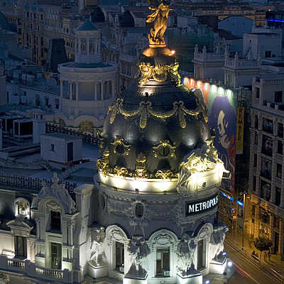 Edificio Metropolis by Cesar Serrano