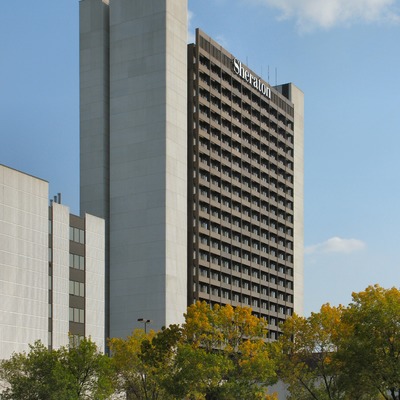 DoubleTree Bloomington Minneapolis South Tower by James Peacock