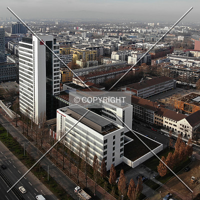Sparkassen Informatik Hochhaus by Nephilim