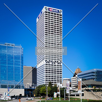 US Bank Center by Ryan Hildebrand
