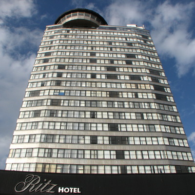 Cape Town Ritz Hotel by Kjetil Balog
