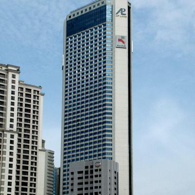 Vista Tower by John Bek