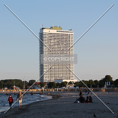 Hotel Maritim by Nephilim