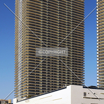 The Beach Club Tower 2 by Jorge Molina