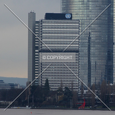 UN-Hochhaus by Florian Barbier